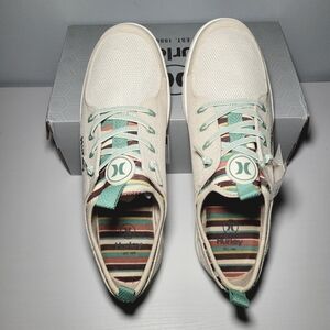 Hurley Women's Castaic Beige Bungee Shoes Slip On Sneakers